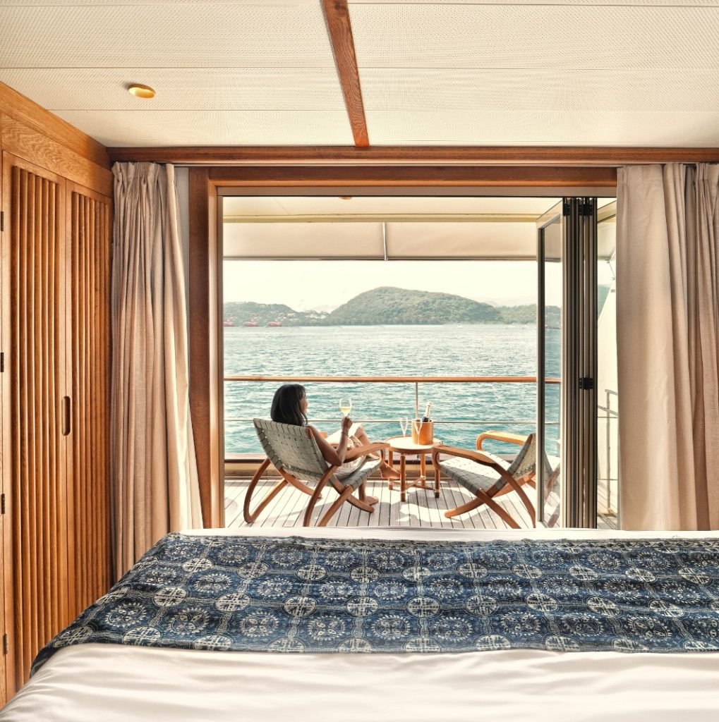 Kudanil Explorer - Yacht Charter Indonesia - Superyacht Explorer - Stateroom Balcony Lounge